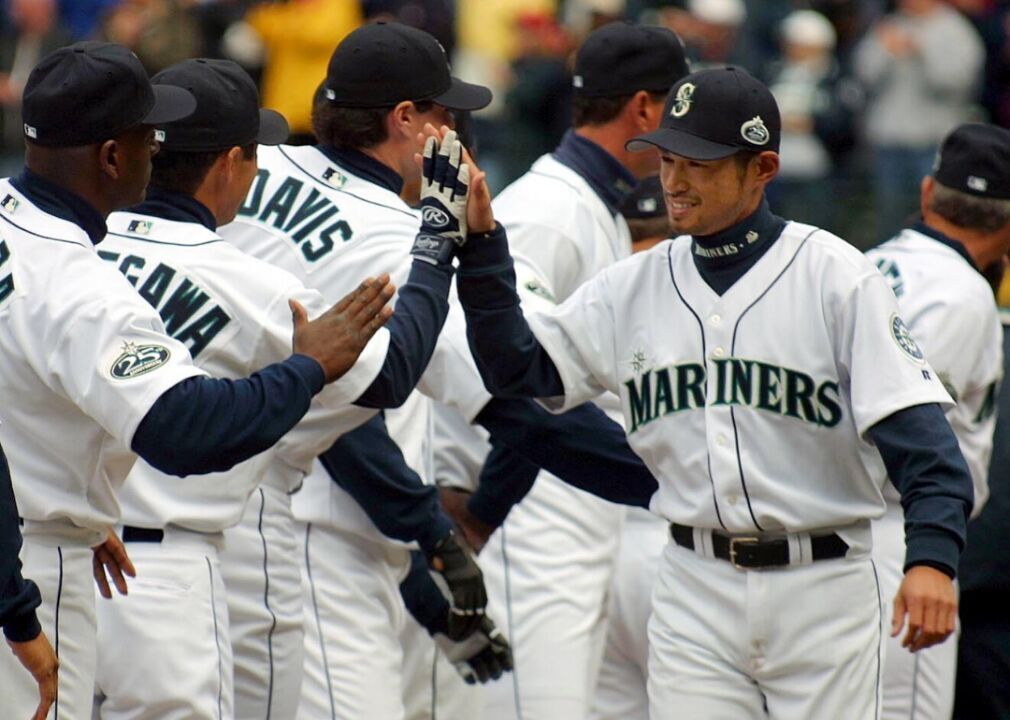 2001: Seattle Mariners win 116 games
